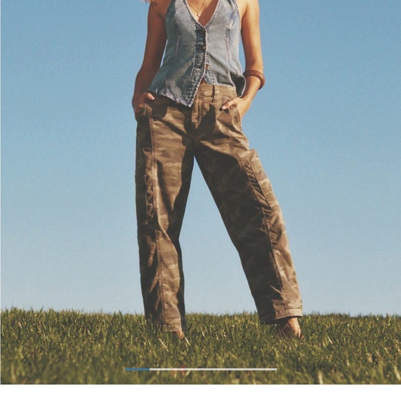 Barrel Leg Camo Cargo Pants - Picture 6 of 8